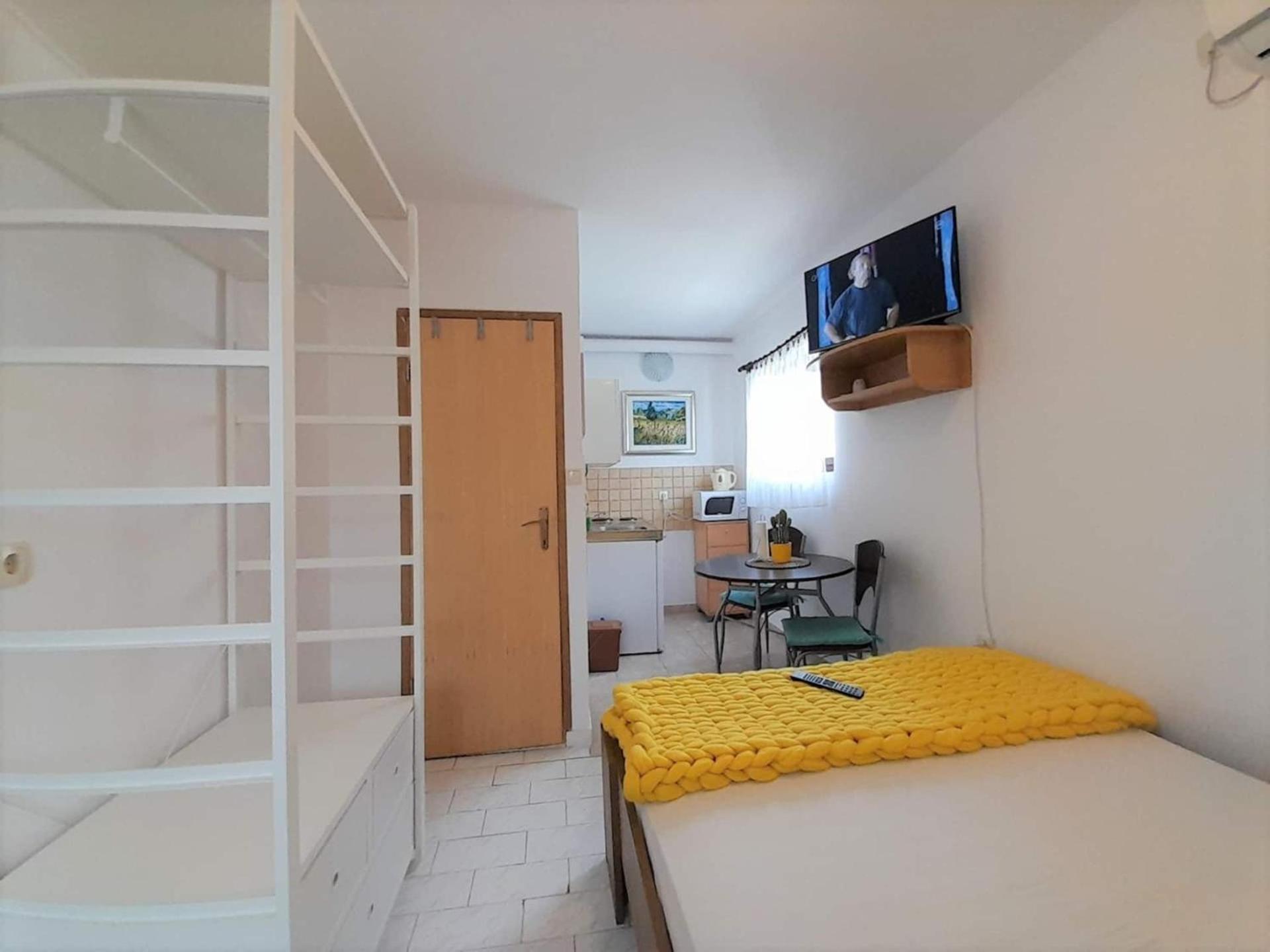קרק Lovely Studio Malina Close To The Beach מראה חיצוני תמונה