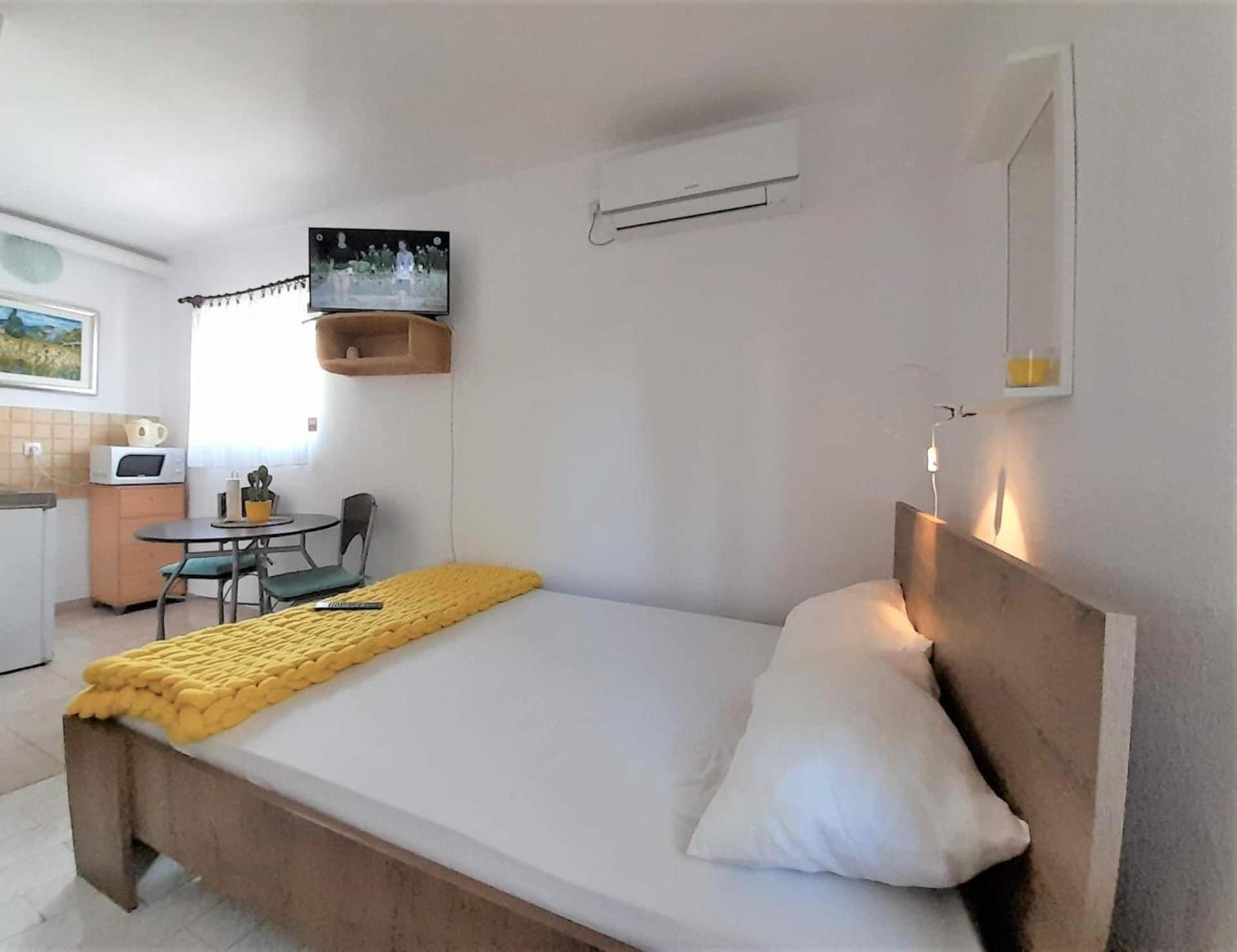 קרק Lovely Studio Malina Close To The Beach מראה חיצוני תמונה